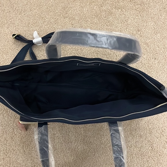 NWT Estée Lauder Carryall Tote Bag - Navy Blue with Red Tassel - Picture 2 of 5